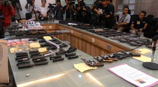 Polisi Sita Ratusan Senjata Api Dan Airsoft Gun Ilegal