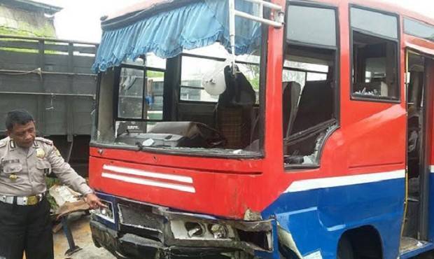 Metro Mini Kembali Makan Korban Hingga Tewas