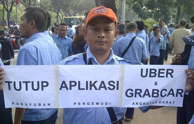 Rudiantara : 'Pilih Ajak bicara' Sebelum Blokir Aplikasi Uber Dan Grab