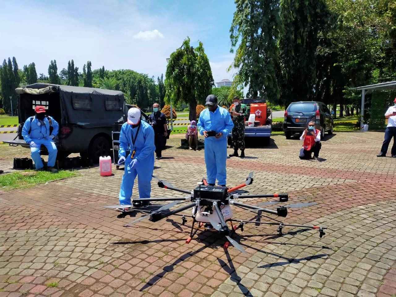 Giliran Monas Yang di Sterilisasi Menggunakan Drone