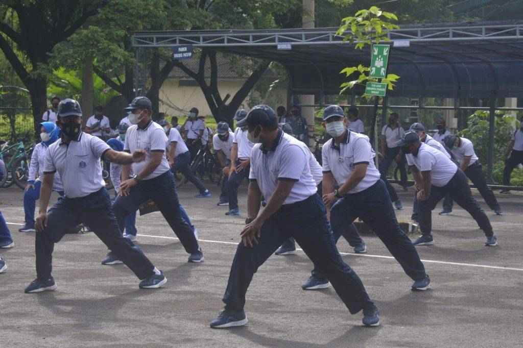 Pangkoarmada II Dampingi Kasal Gowes Bersama Di Kodiklatal - Jurnalline